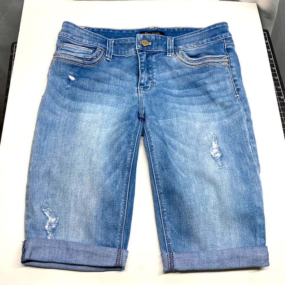 White House Black Market Leg Crop Bermuda Shorts Size 6